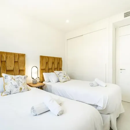 Higueronrentals Seashell Apartament